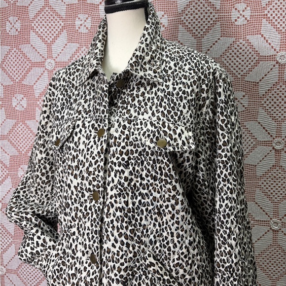 Coldwater Creek Silk Leopard Quilted Jacket Size L - Picture 6 of 12
